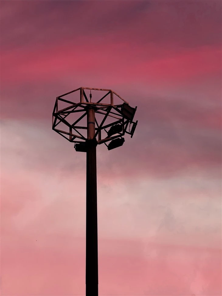 30m Custom High Mast Limyè Pol